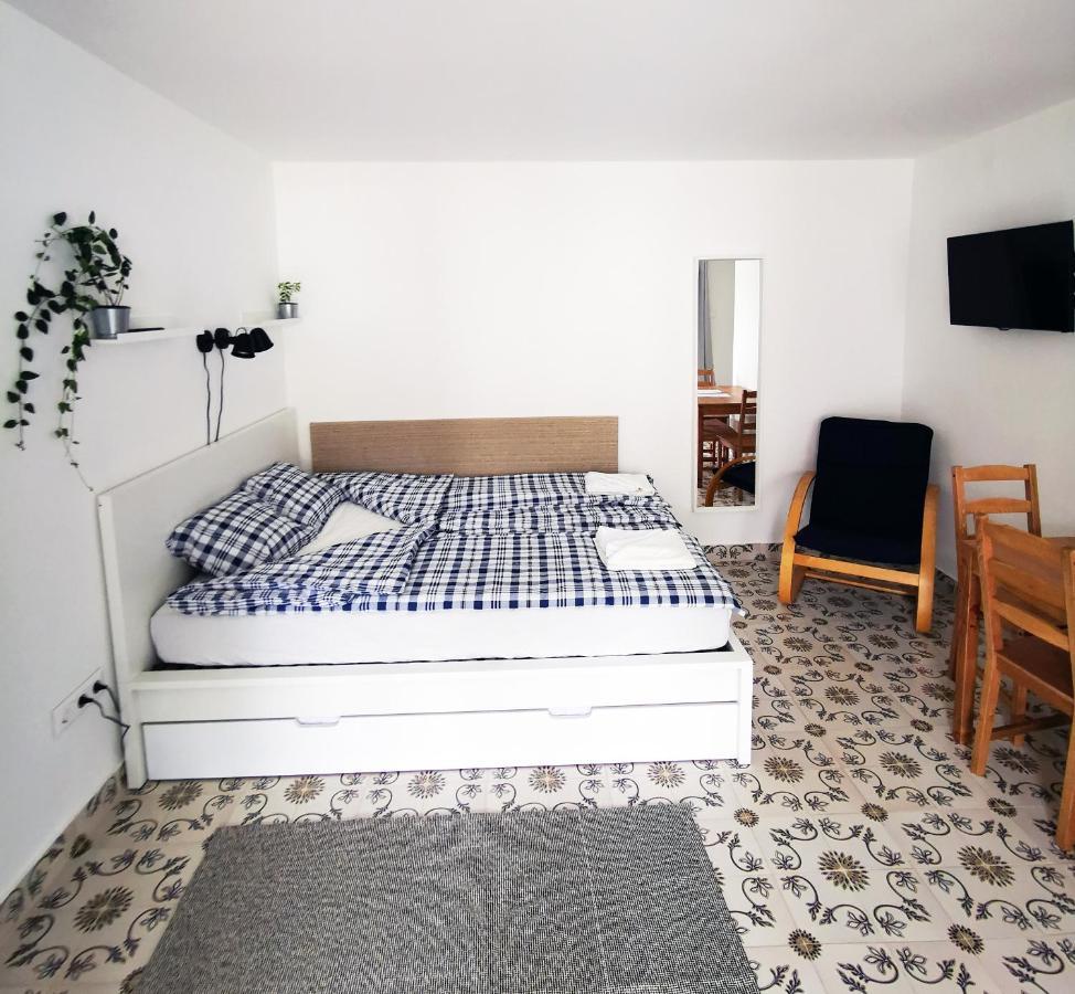 Nest Apartman Balatonszarszo Exterior foto