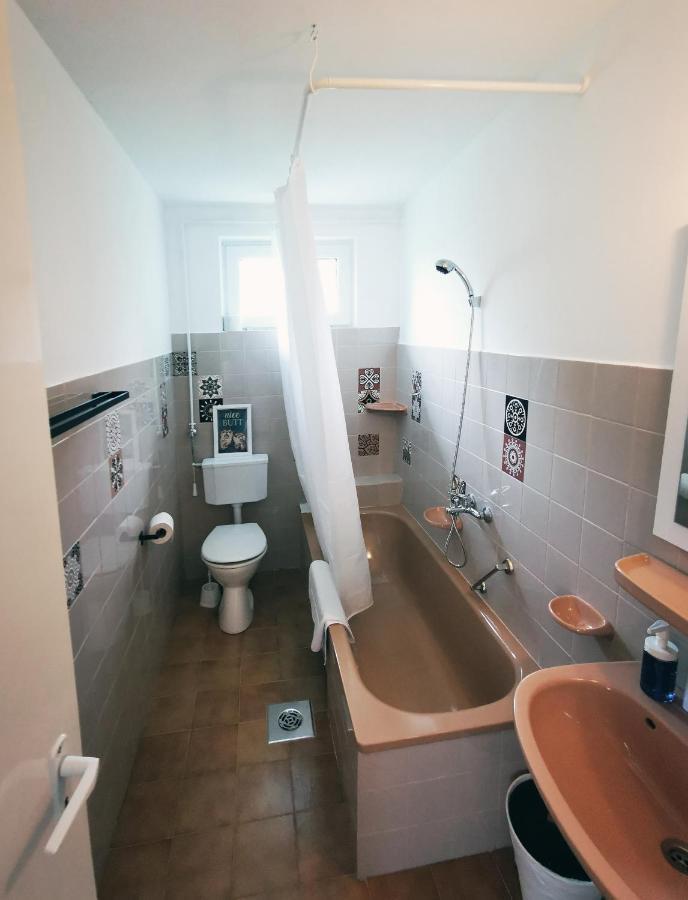 Nest Apartman Balatonszarszo Exterior foto